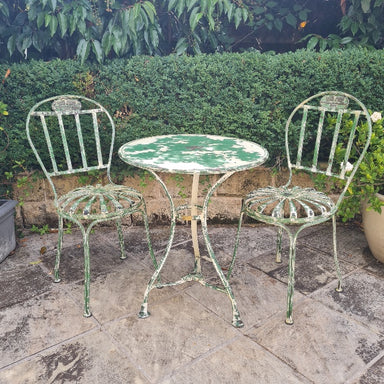 3-Piece Carre Dining Chairs Set with 60cm Table – sleek and modern dining set with elegantly designed chairs and compact table.