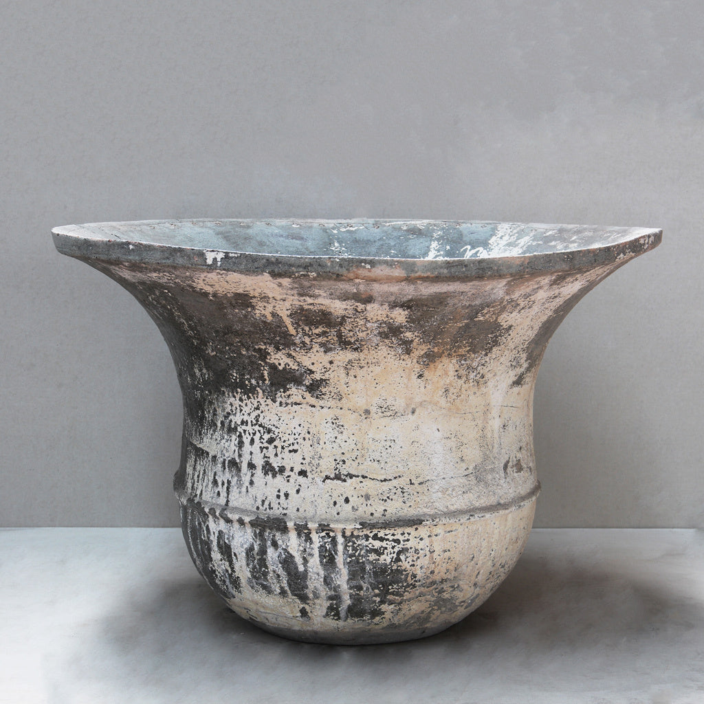THAI LIMESTONE Green White Wide Bell Pond