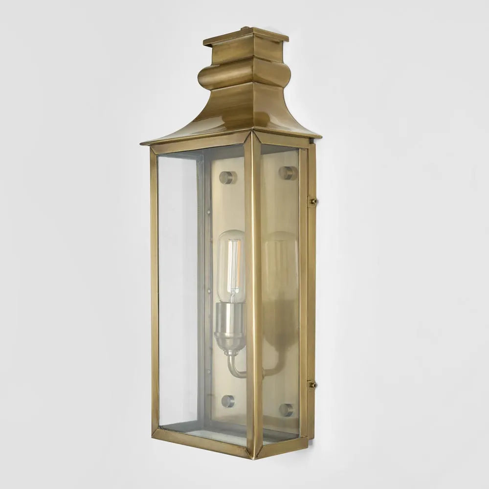 Outdoor Classic Medium Lantern