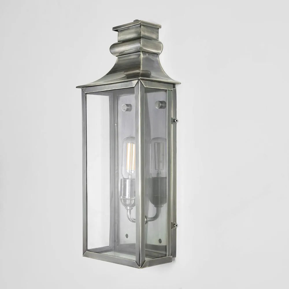 Outdoor Classic Medium Lantern