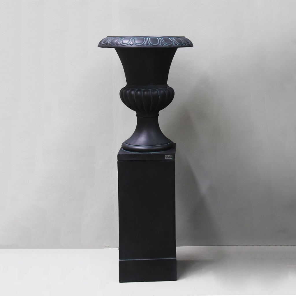 Large Willingham Urn And Plinth - Pietro Stoneware