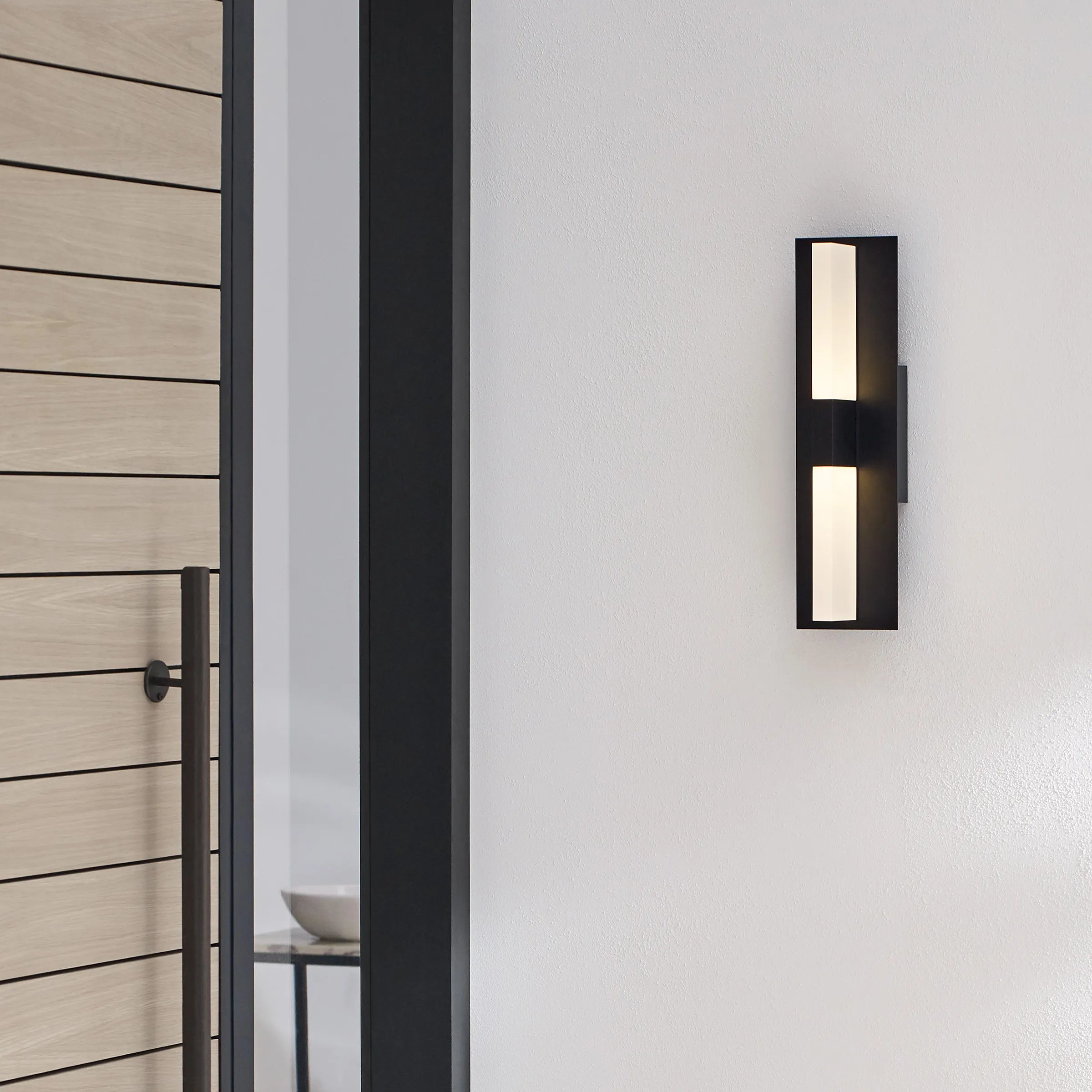 Visual Comfort Sean Lavin Lyft 18" Outdoor Wall Sconce