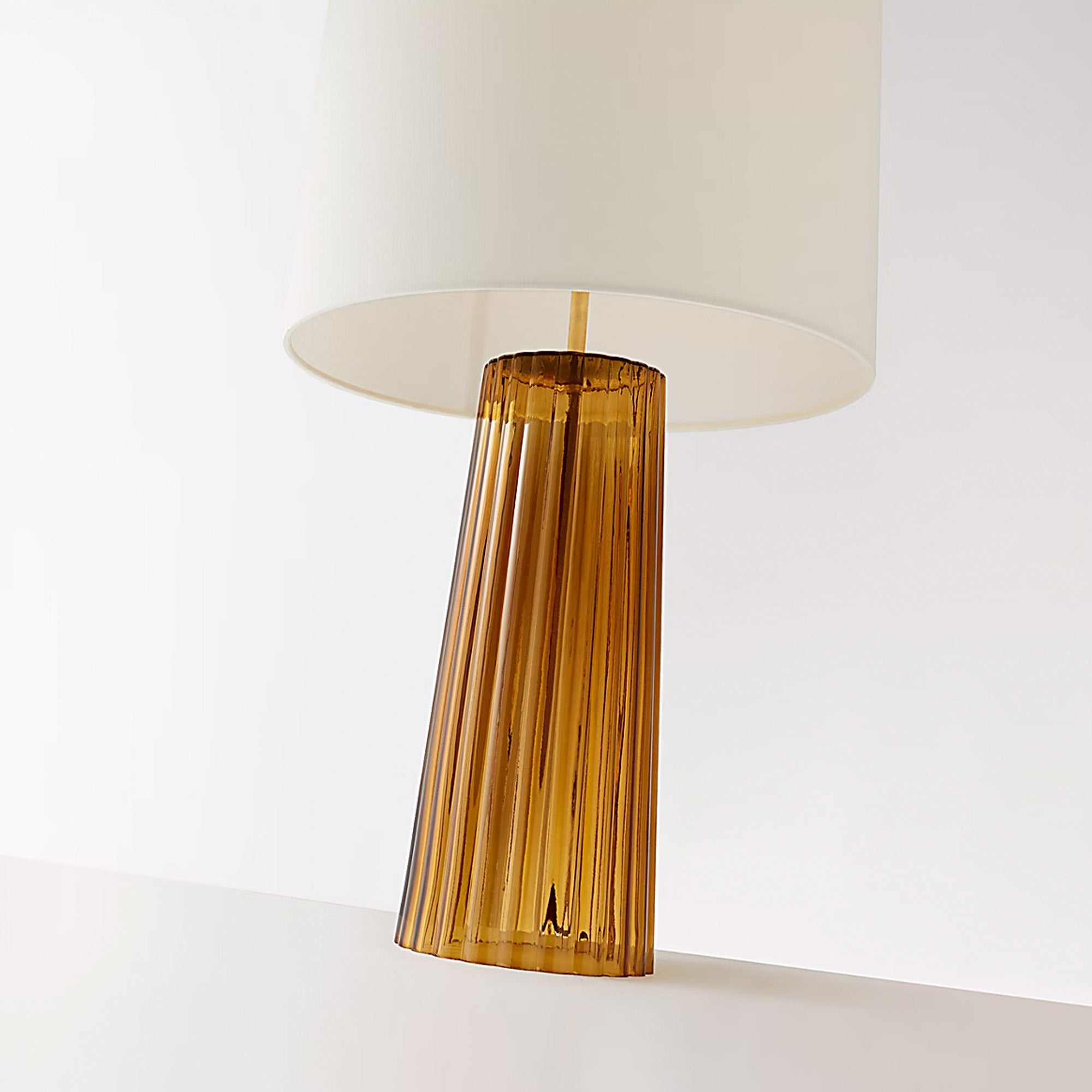 Visual Comfort Barbara Barry Danube Medium Table Lamp