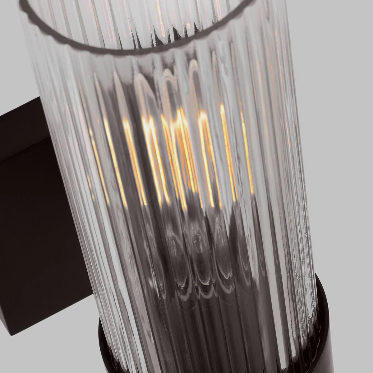 Visual Comfort Studio - Geneva Wall Sconce
