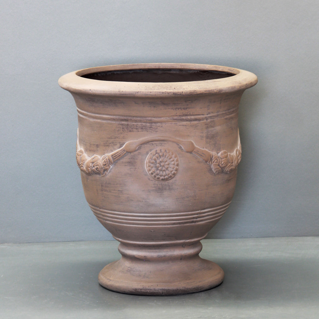 Terra Wash Trivoli Urn