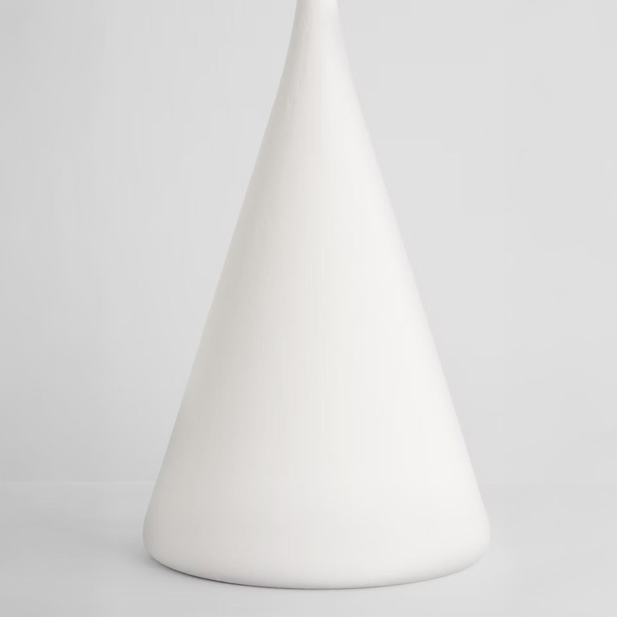 Visual Comfort Kelly Wearstler Zealous 30" Table Lamp