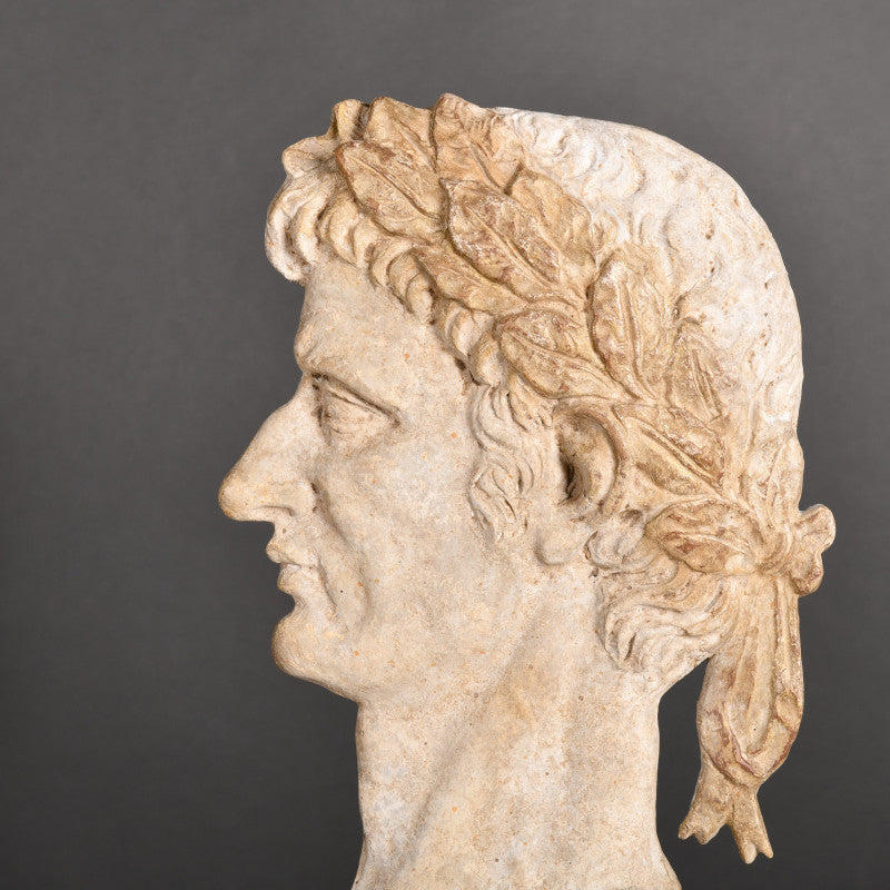 Pair of Roman Emperors – 18th-century cameo-style replica of Caesar’s profile, crafted during the 'Grand Tour' for curiosity cabinets.